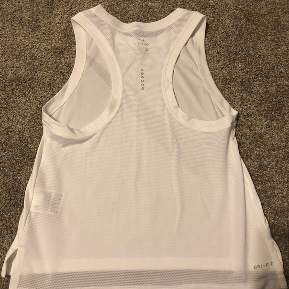 Nike Work out top - Picture 3 of 3
